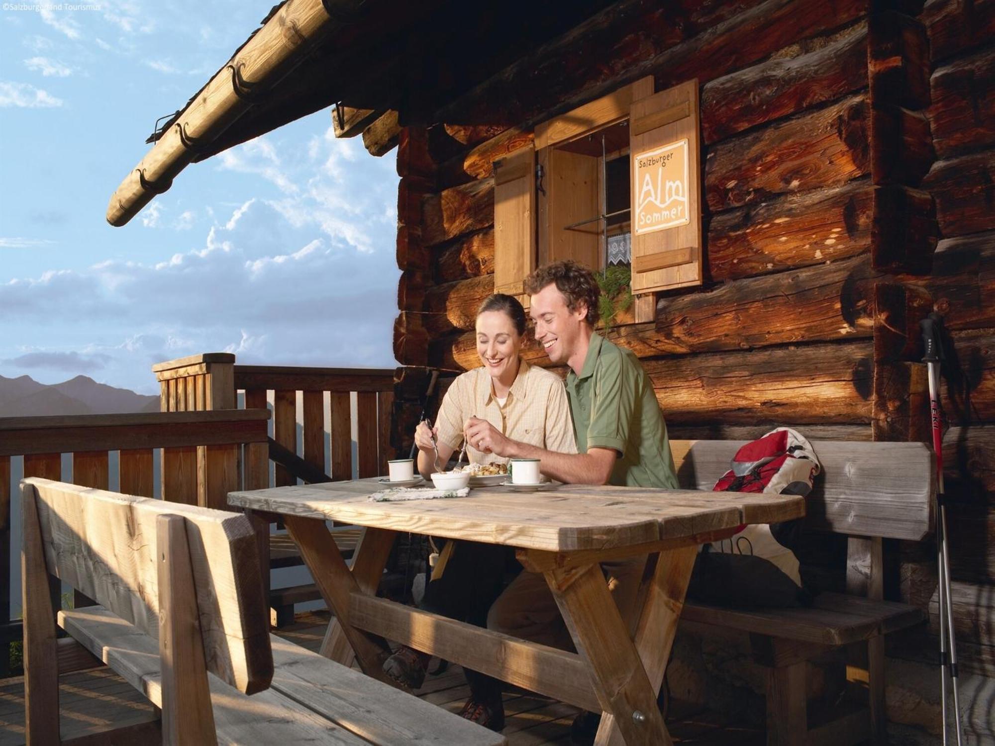 Modern Chalet With Sauna Near Ski Area In Saalbach Hinterglemm Salzburgerland Екстер'єр фото